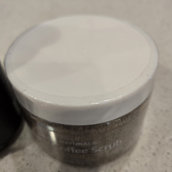 M3 Naturals Anti-Cellulite Massage Oil and Coffee Scrub Set - Picture 8 of 12